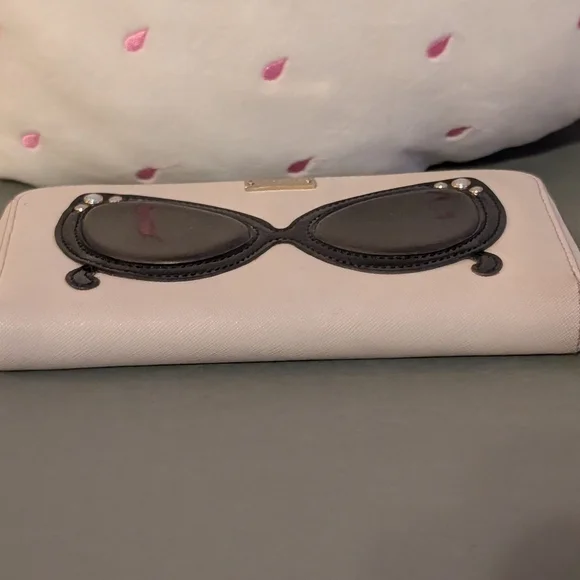 Kate Spade Storybook Interior Wallet with Black Sunglasses Design - Picture 4 of 4